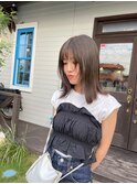 透明感の暗髪で透け感のあるスタイルに