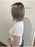 ホワイトベージュのグラーデーション