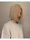 ハイトーン/ブロンド/抜きっぱなしブロンド/前下がりボブ