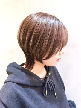 ロンドアジュール 横浜(Lond azur) ☆普通のショートに飽きた方！襟足長めミニウルフ