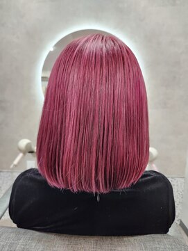 ビオルネ 土気あすみが丘店(VIE.ORNER) ボブ×ホットピンク