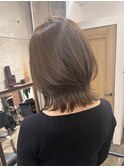 ハンサムショートレイヤーカットミルクティーベージュハイトーン