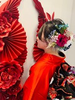 ソレイユ フタガワ(SOLEIL FUTAGAWA)&nbsp;着物スタイル♪インナーカラーもお洒落なアップスタイル☆