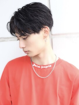 アーリー(Ali'i) ツーブロックマッシュセンターパートアップバング