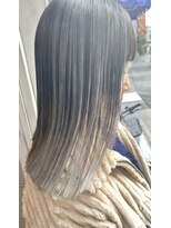 トローヴ(trove)&nbsp;ホワイト系バレイヤージュ　切りっぱなしボブ