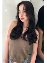 ランズ(LANDS)&nbsp;透ける黒髪　レイヤーカット 【韓国ヘア 大阪 梅田】