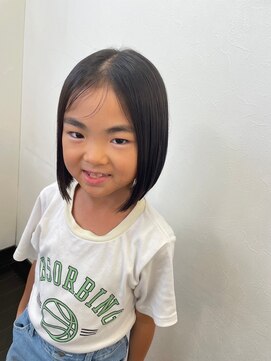 リリー LILY ヘアー メイク HAIR アンド & MAKE キッズヘア＊前下がりボブ＊切りっぱなし＊丸み＊秋ヘアー