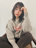 ホロ(hollo)&nbsp;ウルフレイヤーミディアムパーマ　スパイラルパーマ