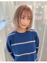 ナナ(NANA)&nbsp;ミルクティーベージュ/ブリーチ/カラー/レイヤーカット