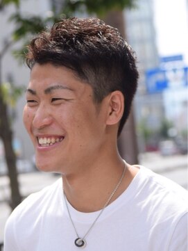 モダ 静岡(MODA) 爽やかさ全開!自然な毛流れとキメすぎない束感のパーマスタイル