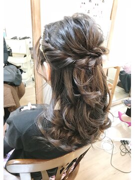 ロカット サロン(Roquat Salon) ゆるふわハーフアップヘアアレンジ【ヘアアレンジ 立川南】