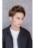 爽やかな印象でくせ毛を活かしたツーブロックスタイル