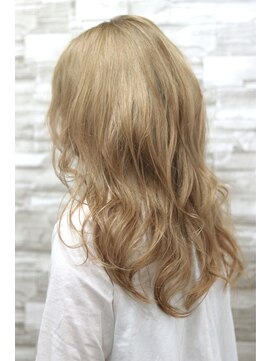 アトリエMAI 北千住 まるで外国人☆ブロンドカラー!【アトリエMAI 北千住】