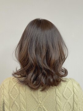 トップヘアー 玉島店(TOP HAIR) 《TOPHAIR 玉島店/ ベリー》ゆれるミディ×カーキベージュ