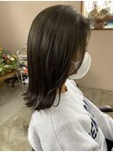 顔まわりレイヤー×オリーブグレージュ