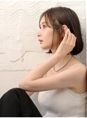 乾かしただけでまとまる ワンレンボブ 大人ナチュラルグレージュ