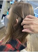 インナーカラー×明るめのアッシュベージュ◎