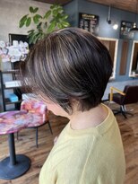 ロイズ ヘアデザイン アンド スパ(LOES)&nbsp;ハイライト丸みショート