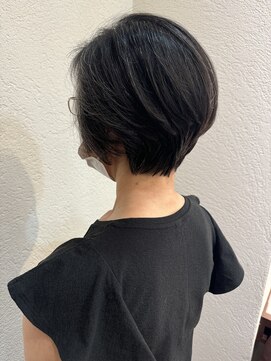 エルサフィロ ヨドヤバシ(el zafiro yodoyabashi) ショートボブ/前下がりショート/20代30代40代50代