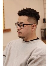 イナセパーラー(INASE PARLOR) ボルサリーノパーマスキンフェード