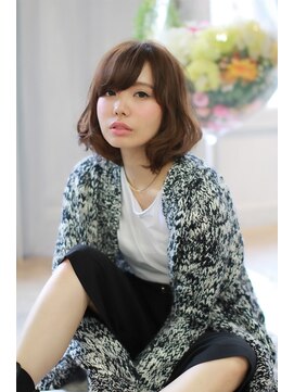 シロフイケブクロ(shirof ikebukuro) 【大人かわいいおしゃロブ】×ネイビーアッシュ