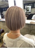 ショートボブ