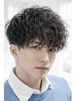 ロア(Roa.)&nbsp;ツイストスパイラルパーマ　刈り上げマッシュ