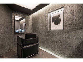 オトコデザインゼニストウキョウ(OTOKO DESIGN ZENITH TOKYO)の写真/【個室バーバー】一人ひとりのプライベートなお悩みも解決[メンズケア]