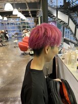 アッシュ 檀渓通店(ASCH)&nbsp;ビビッドピンク／ツーブロックマッシュ／杉谷ひな子