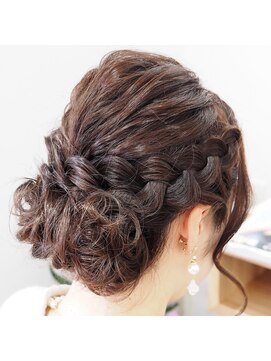 ヘアアンドメイク アクシス(AXIS) 編み込みアレンジ