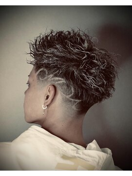 スキル(SKILL) ツイストハイライトラインアートフェード