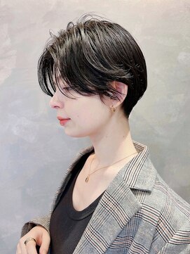 トルネード(TORNADO) 大人ショート 前髪あり 丸顔面長エラ張り絶壁 K110