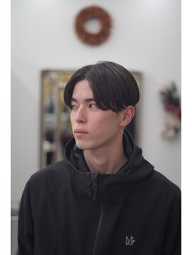 オブヘアーギンザ(Of HAIR GINZA) カット　パーマ　フェード　シェービング　ヘッドスパ