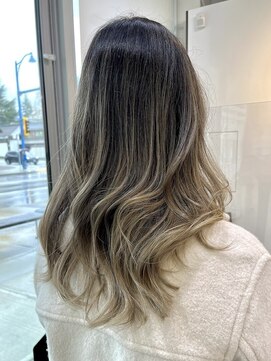 ルミ ツー 横浜駅店(Lumi 2) バレイヤージュデザインカラー/ミディアムヘア/Lumi2横浜