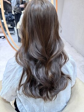 ロンド アンブル 四条烏丸(Lond ambre) 平野実花/透明感/グレージュ/ベージュ/オリーブ/くすみ/カラー