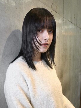 プロス(Pros) 顔周りレイヤーミディアム/暗めアッシュカラー/表参道