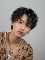 オーシャントーキョーオーバー 渋谷(OCEAN TOKYO OVER)&nbsp;韓国ヘアニュアンスコンマバングセンターパートフェザーパーマ