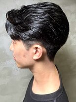 ディスイズバーバーサード(THIS IS BARBER 3rd) 毛流れパーマ ツーブロック 刈り上げマッシュ 黒髪 ビジネス