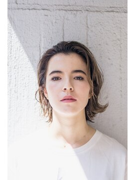 ピズム(PISM) 外ハネエアリー耳かけイメチェンボブ/フォギーベージュ