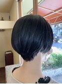 ショートボブ