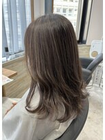 リーオオサカ(Lee Osaka)&nbsp;白髪ぼかしハイライト/kana