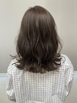ファミールヘア(FAMILLE hair) 柔らかブルーベージュ☆波巻きスタイル