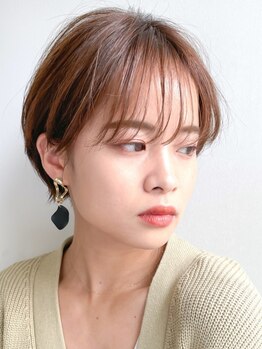 ラウラアンドロー(LAURA&RO)の写真/再現性の高い技術力で理想の美髪へ◇丁寧なカウンセリングで、大人女性のお悩みを解決。［髪質改善］