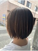 前下がりボブ ハイライトカラー
