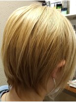 オッジヘアー(Oggi Hair) ブロンドショートレイヤー11