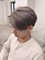 メイドバイスティーン(MADE BY STEEN)&nbsp;グレージュカラー/センターパート