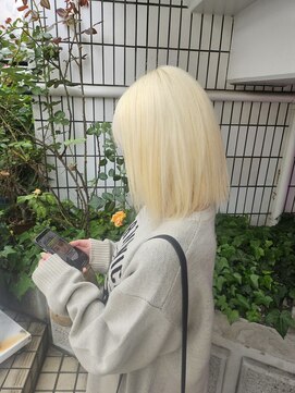 ビンナ(BINNA) 抜きっぱなしブロンド【浅草駅】