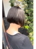 おさまりのいい刈り上げボブ