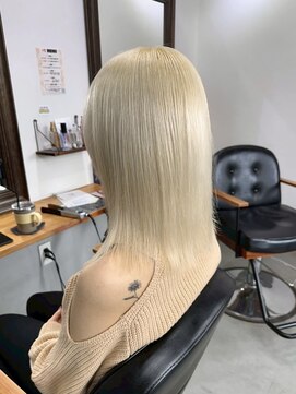 ラックセカンドスペース(LUCK 2nd SPACE) ブロンド