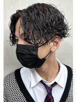 ダズルヘアーエイチ(DAZZLE hair H)&nbsp;センターパート×波巻きパーマ